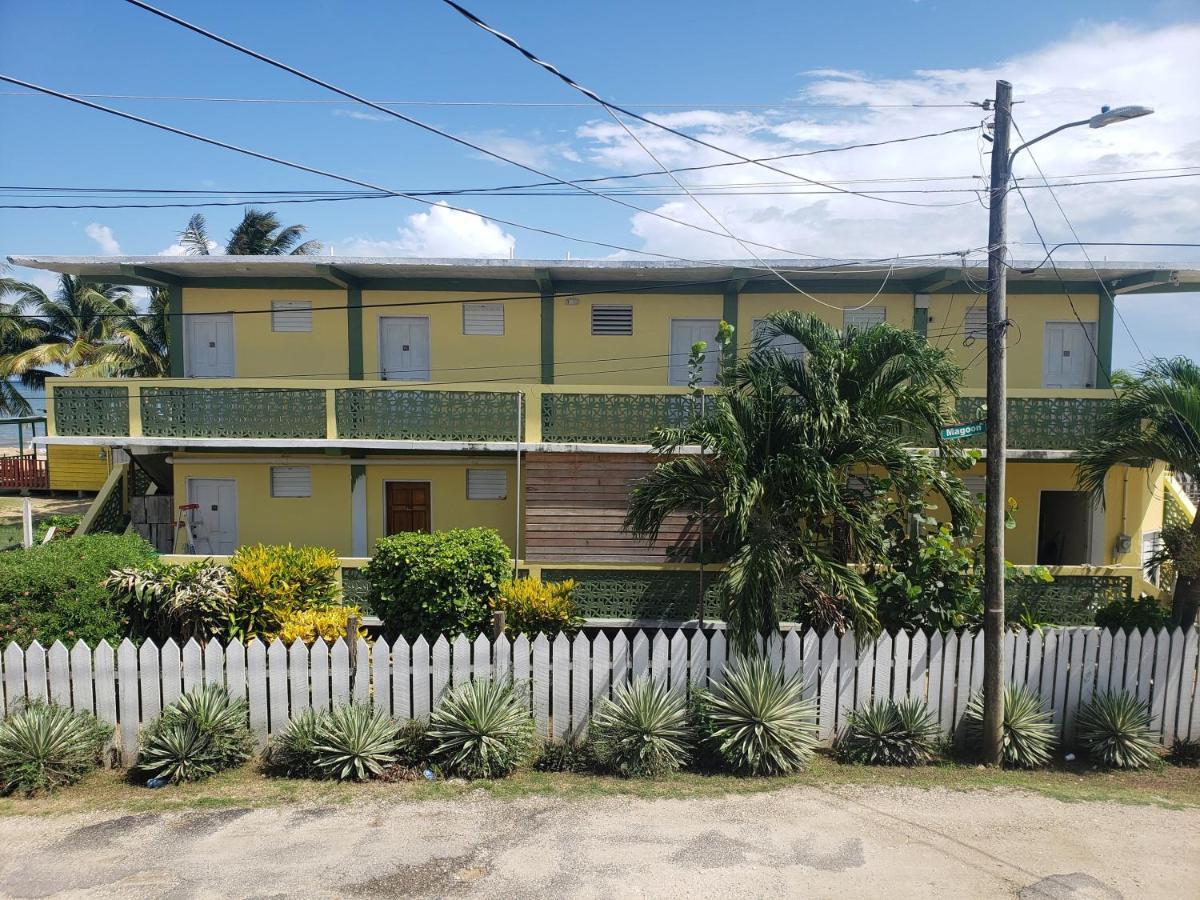 Pal'S On The Beach - Dangriga, Belize מראה חיצוני תמונה