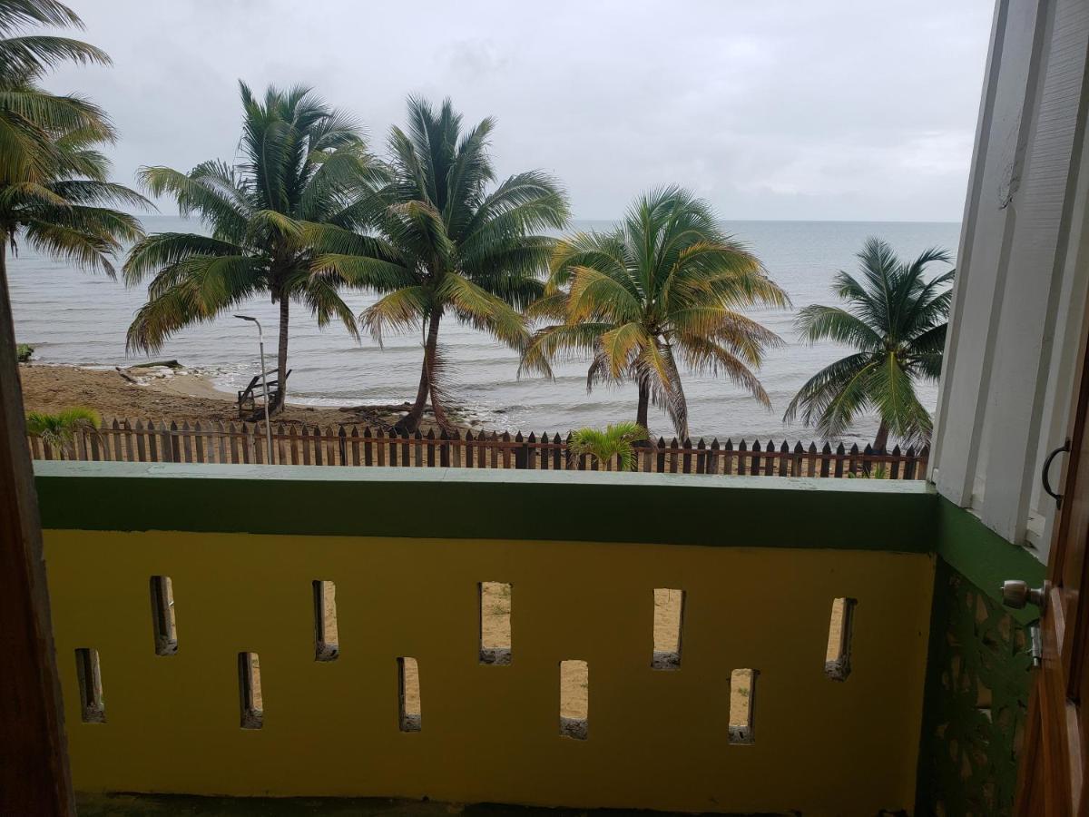 Pal'S On The Beach - Dangriga, Belize מראה חיצוני תמונה